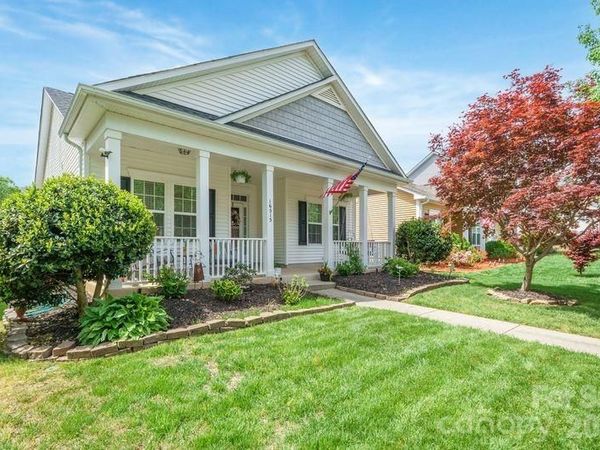 16515 Amberside Road E, Cornelius, NC 28031