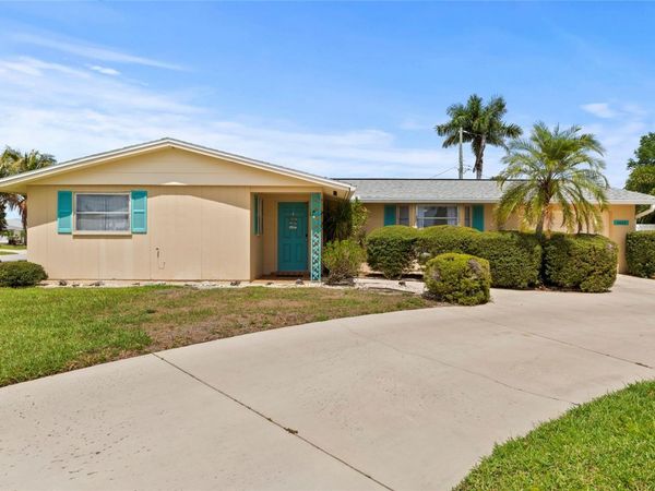 6836 ROXBURY DRIVE , SARASOTA, FL 34231