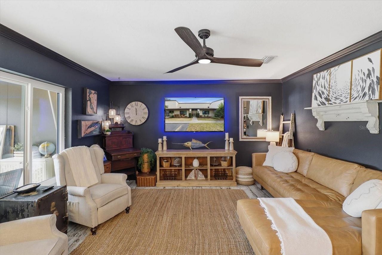 1637 SE Paradise Circle , Unit 204, Crystal River, FL 34429 Photo