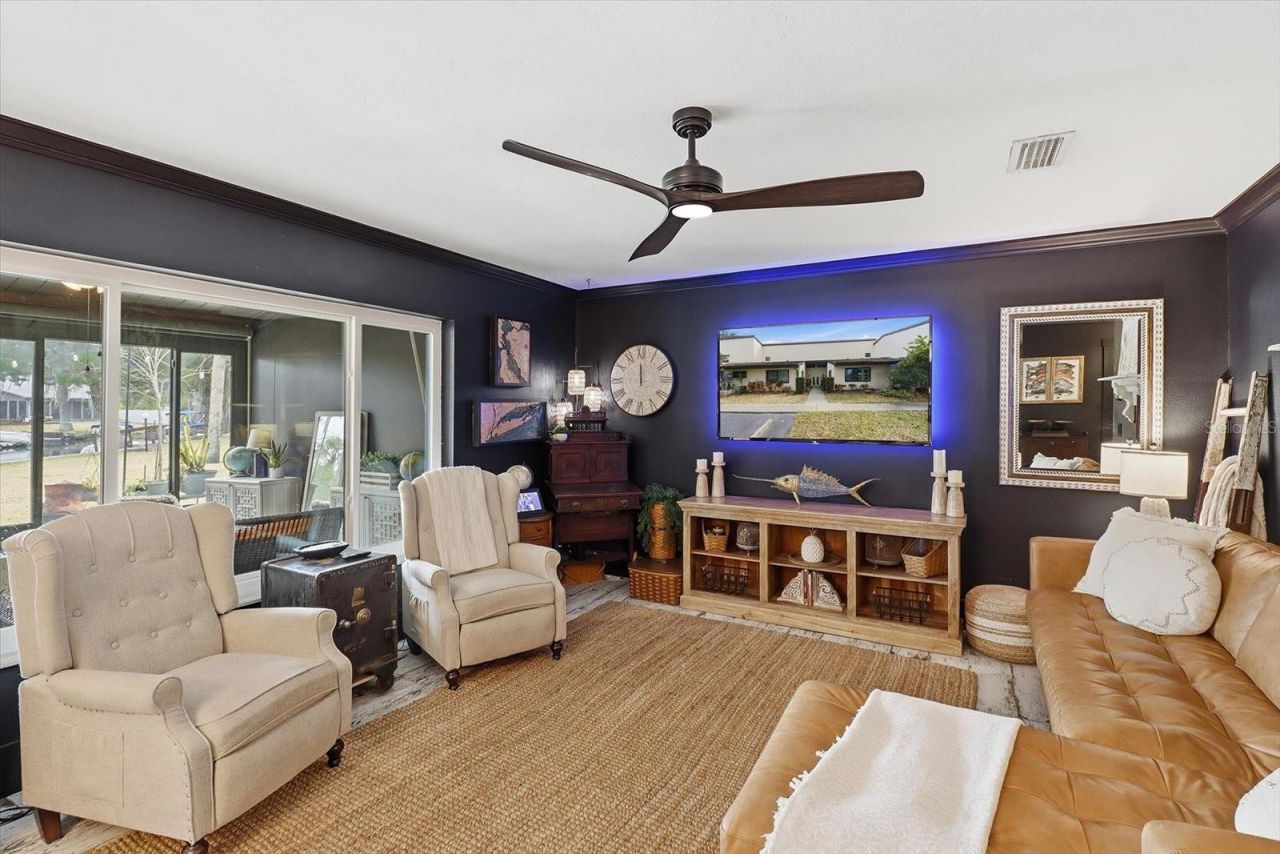 1637 SE Paradise Circle , Unit 204, Crystal River, FL 34429 Photo