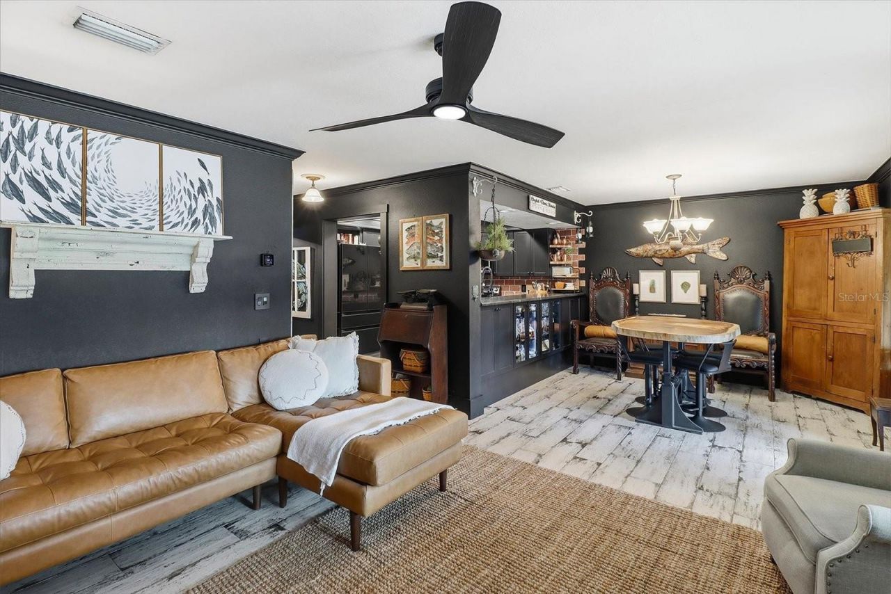 1637 SE Paradise Circle , Unit 204, Crystal River, FL 34429 Photo