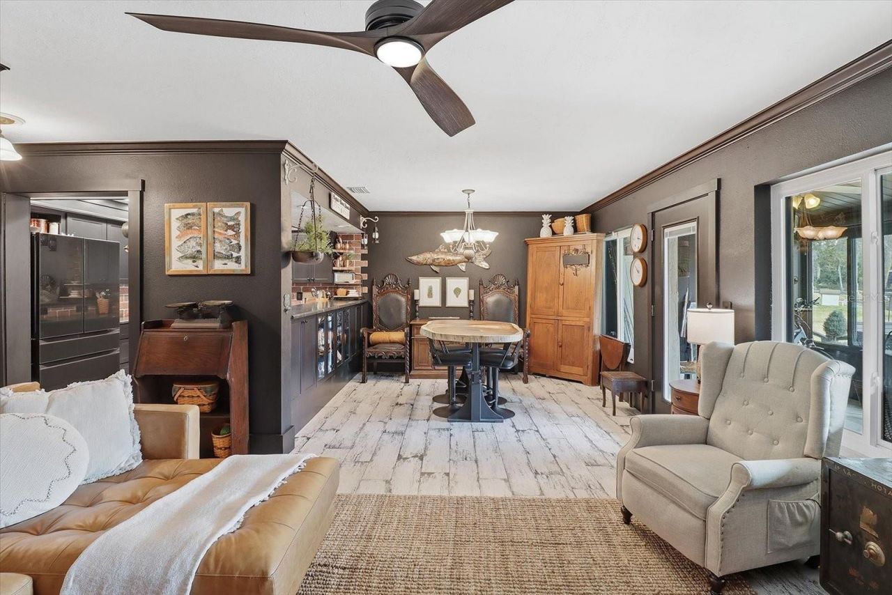 1637 SE Paradise Circle , Unit 204, Crystal River, FL 34429 Photo