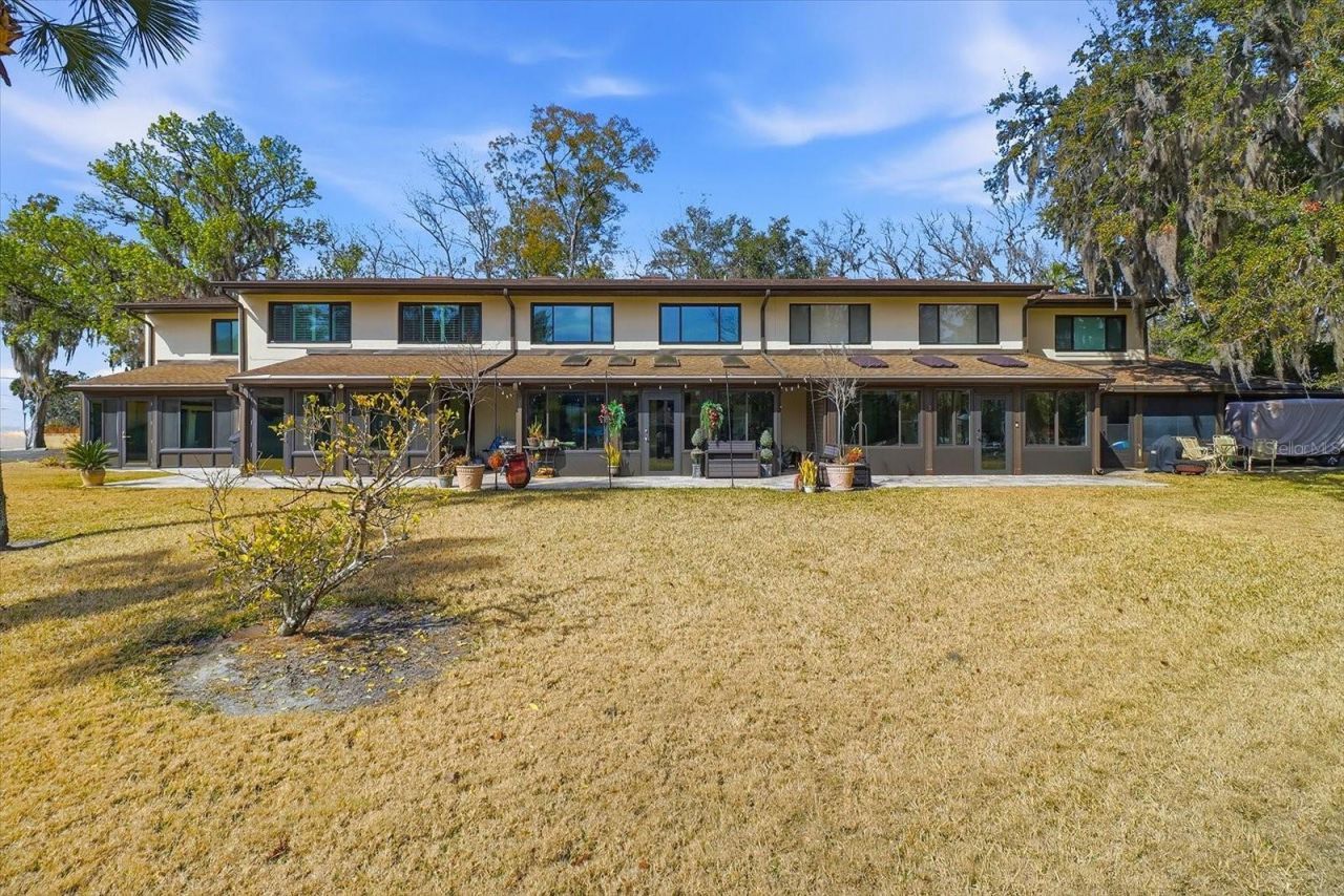 1637 SE Paradise Circle , Unit 204, Crystal River, FL 34429 Photo