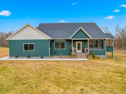 47575 River Road Harris, MN 55032