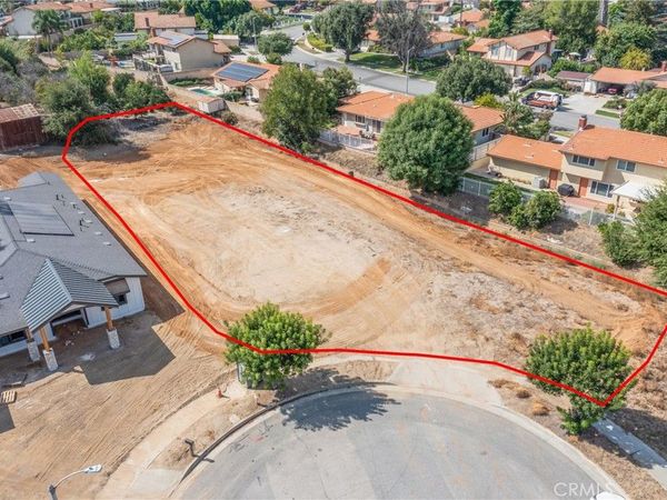 1522 Blossom Court, Redlands, CA 92373