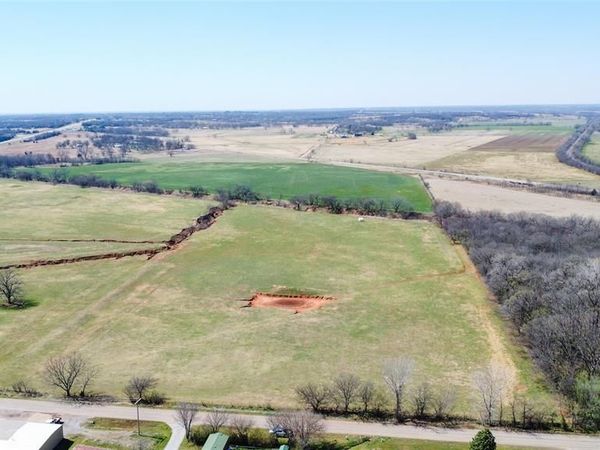 E 900 Road, Wellston, OK 74881