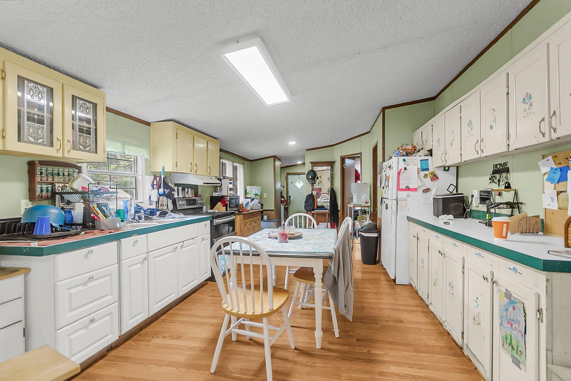 147 Saint Michaels Place Photo 10