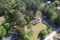 147 Saint Michaels Place photo 4