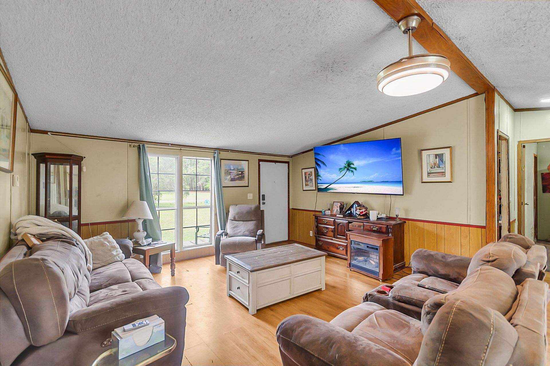 147 Saint Michaels Place Photo 6