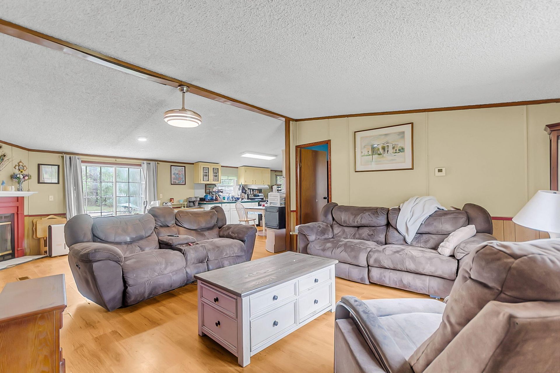 147 Saint Michaels Place Photo 7