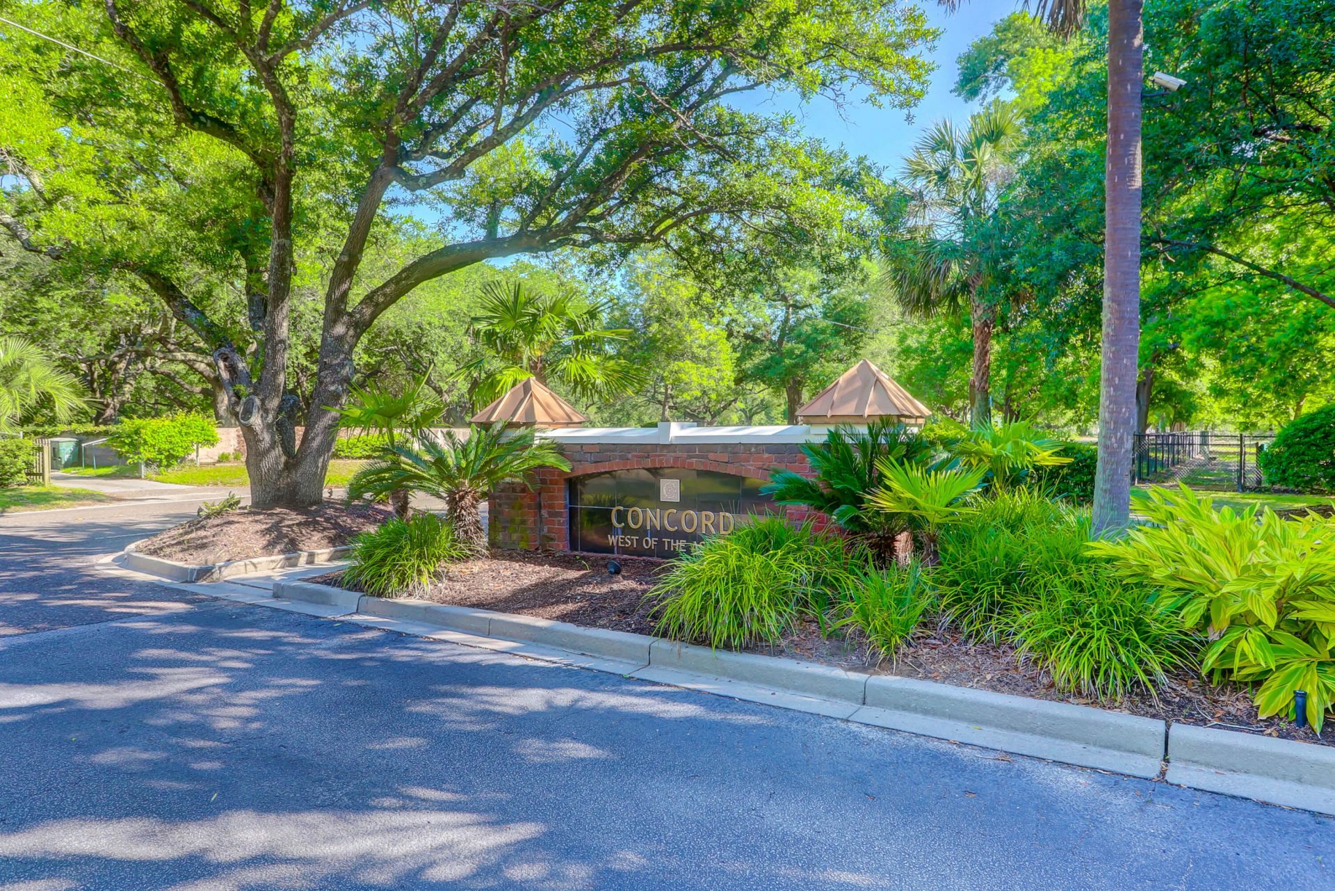 45 Sycamore Avenue Photo 21