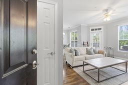 45 Sycamore Avenue photo 4