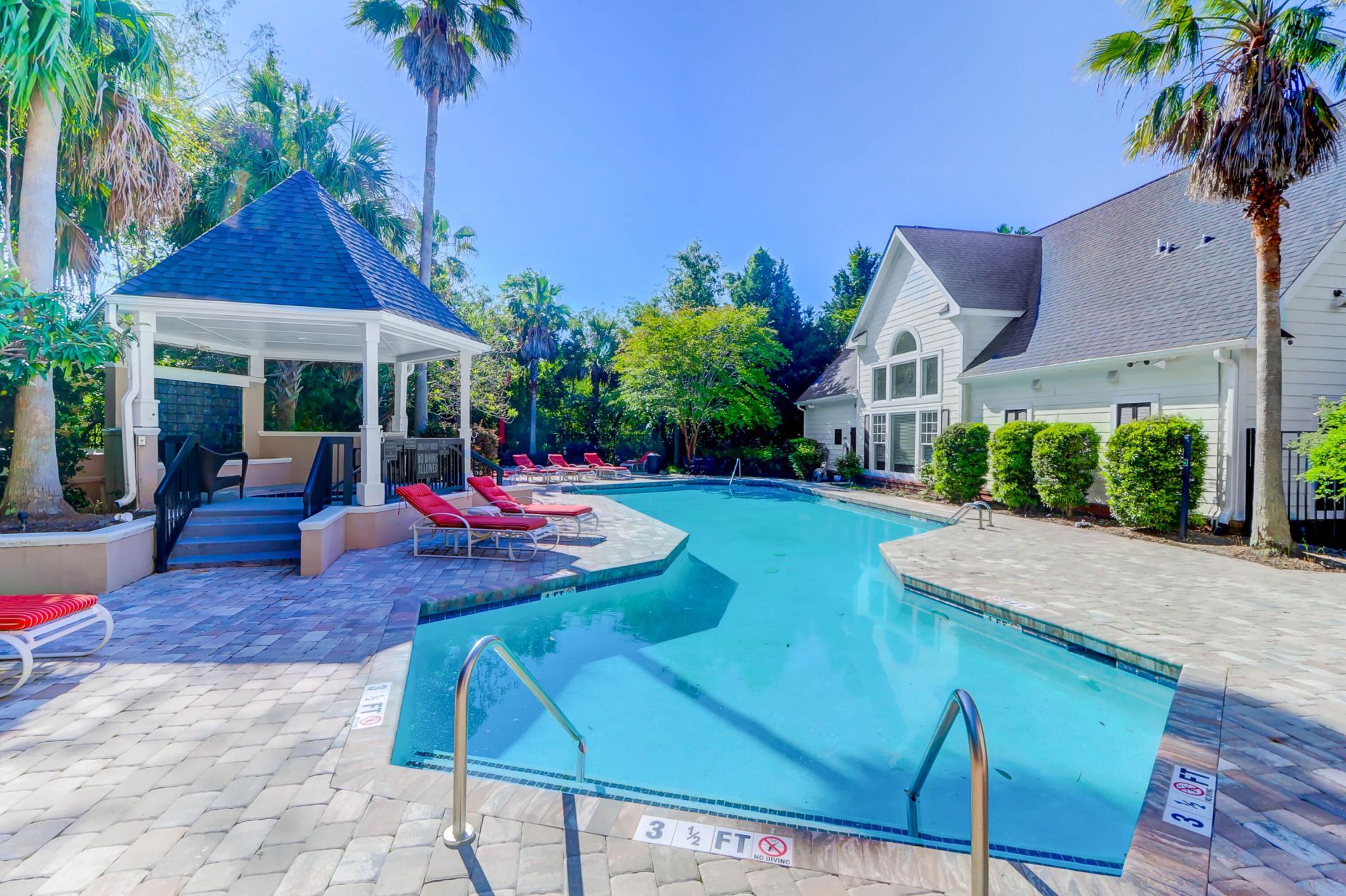 45 Sycamore Avenue Photo 32