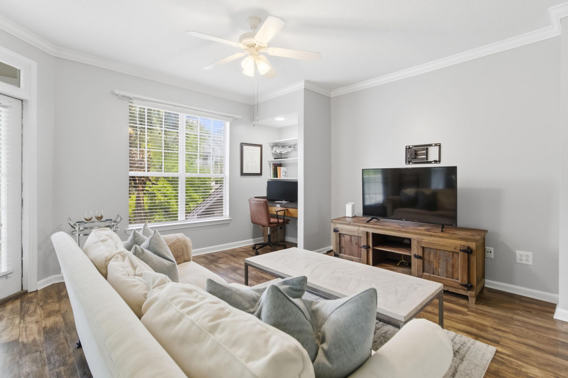 45 Sycamore Avenue Photo 4