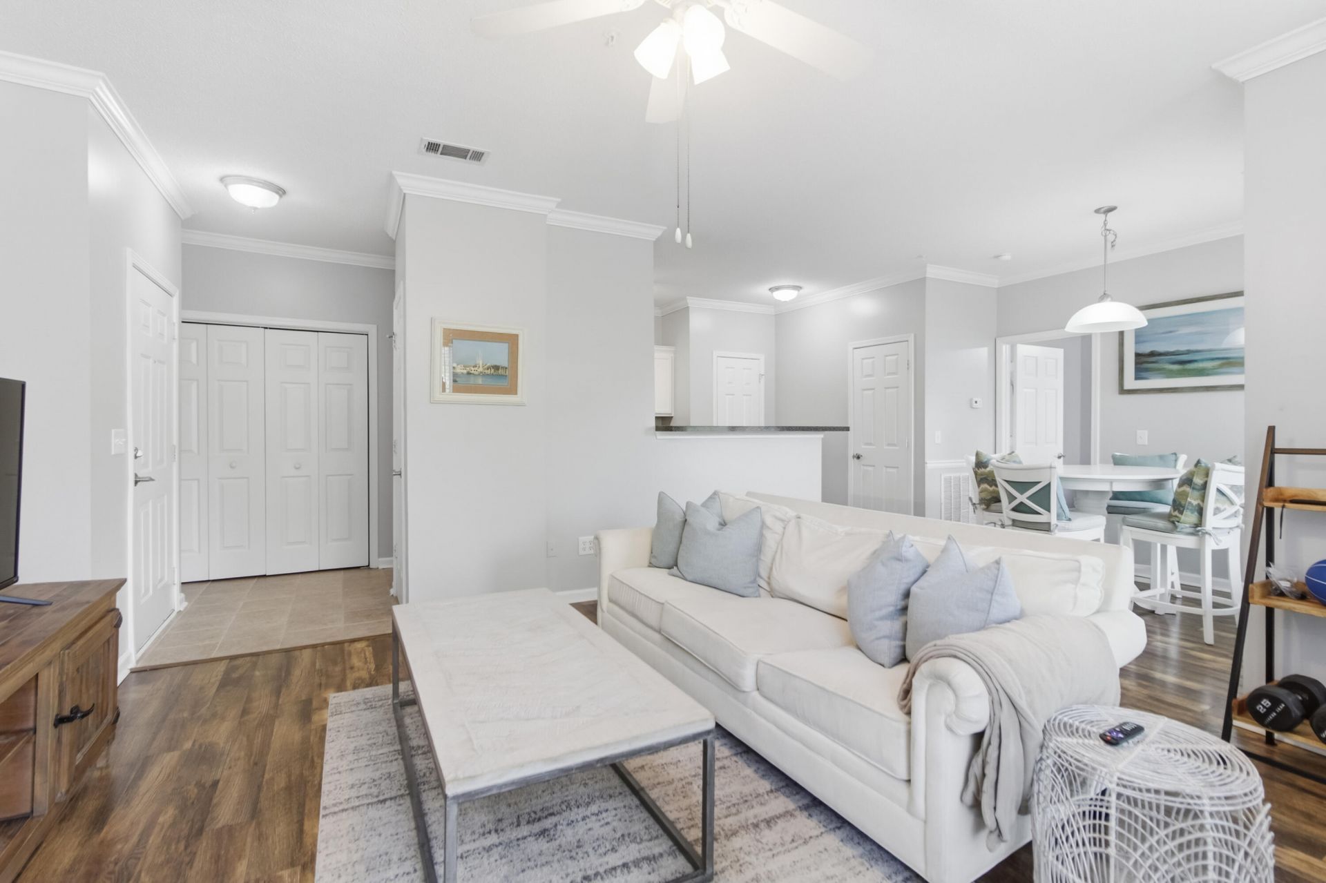 45 Sycamore Avenue Photo 5