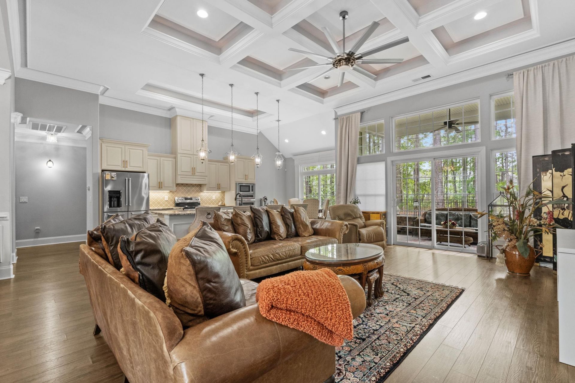 2851 Mcleod Ln.  Photo 11