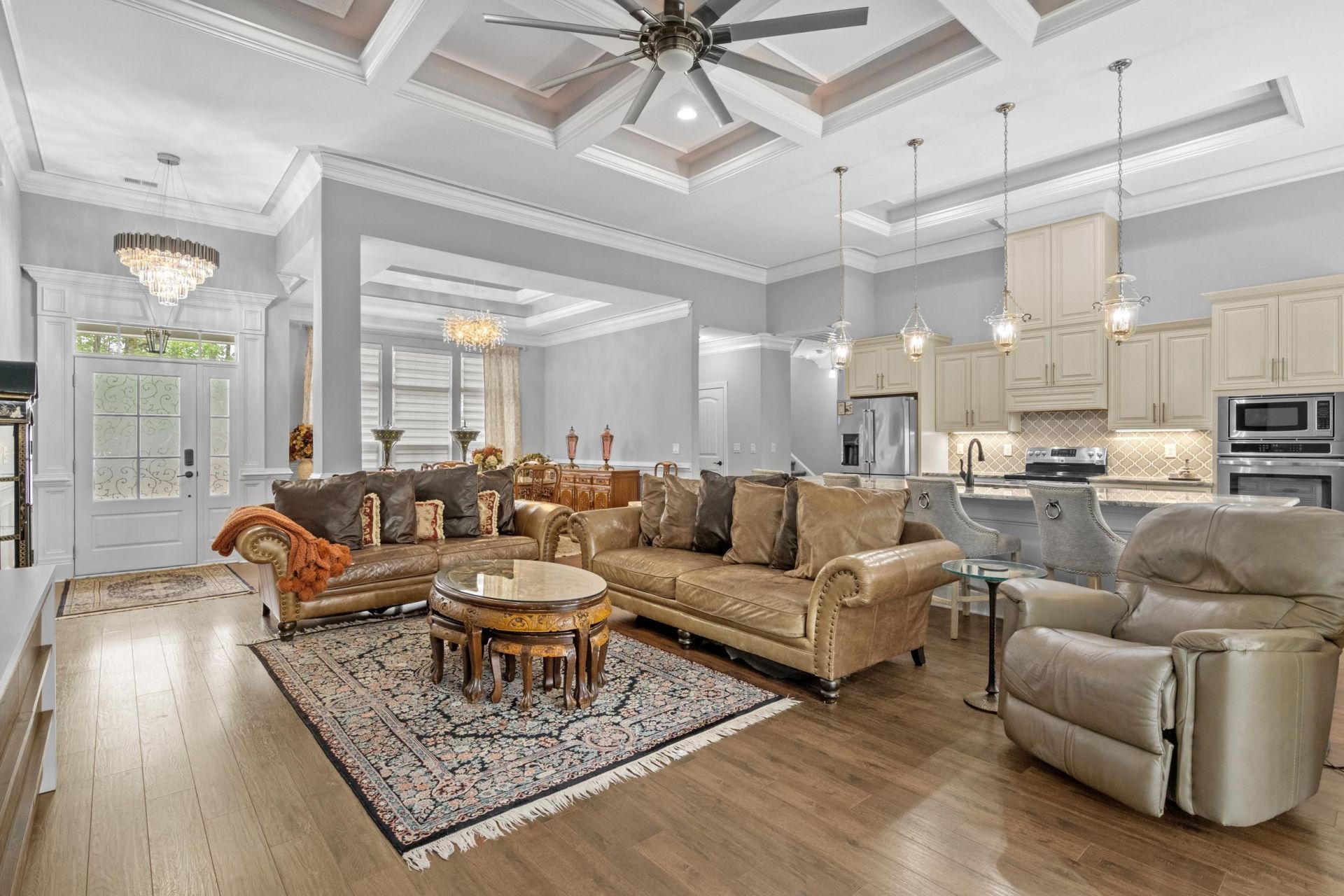 2851 Mcleod Ln.  Photo 14