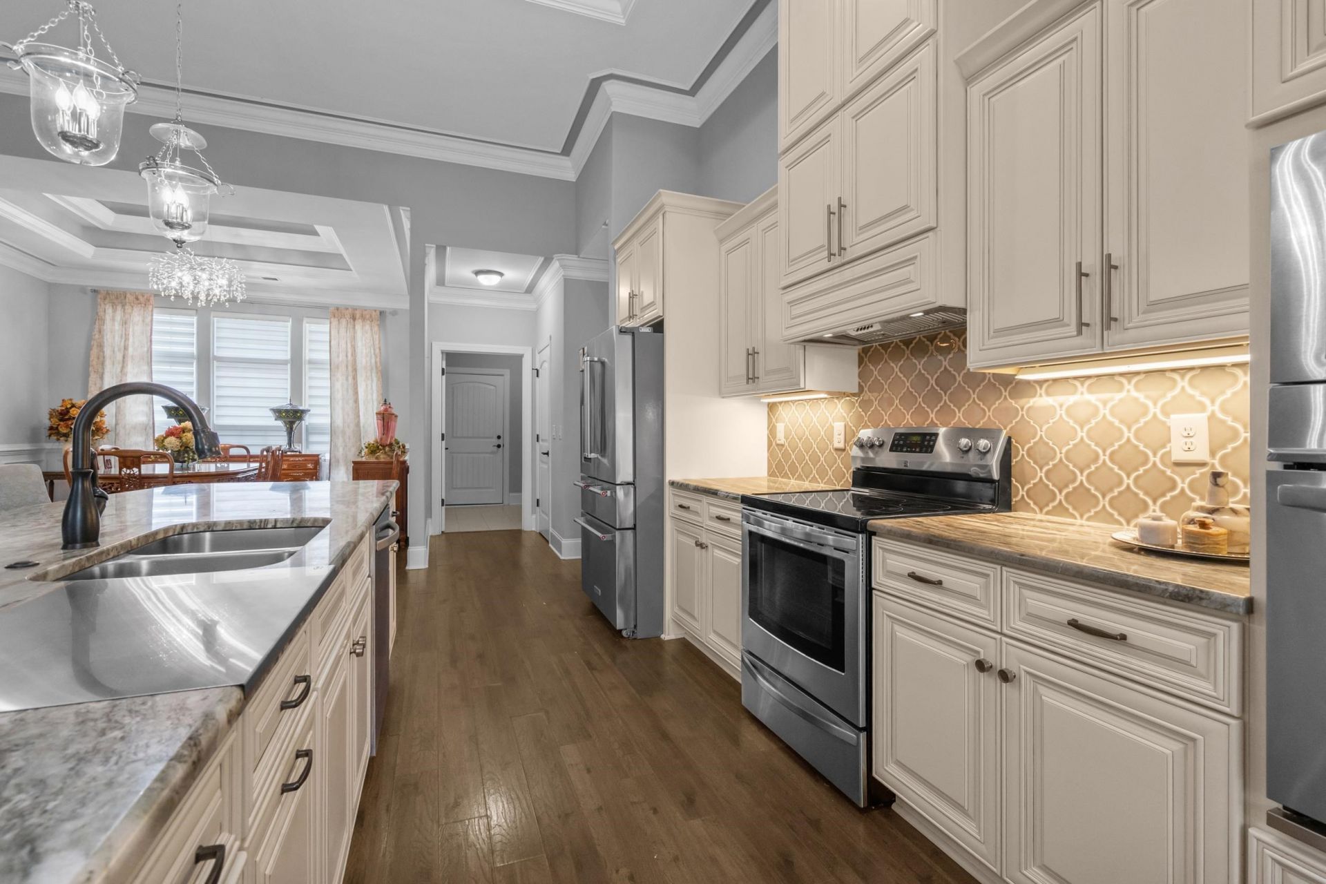 2851 Mcleod Ln.  Photo 21