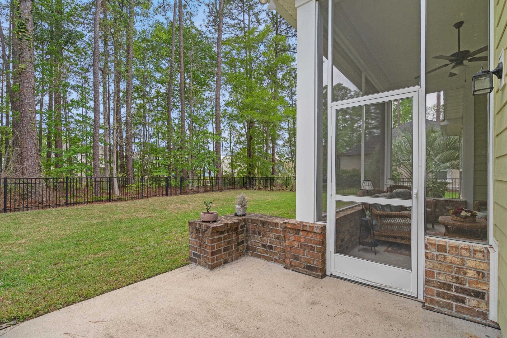 2851 Mcleod Ln.  Photo 27