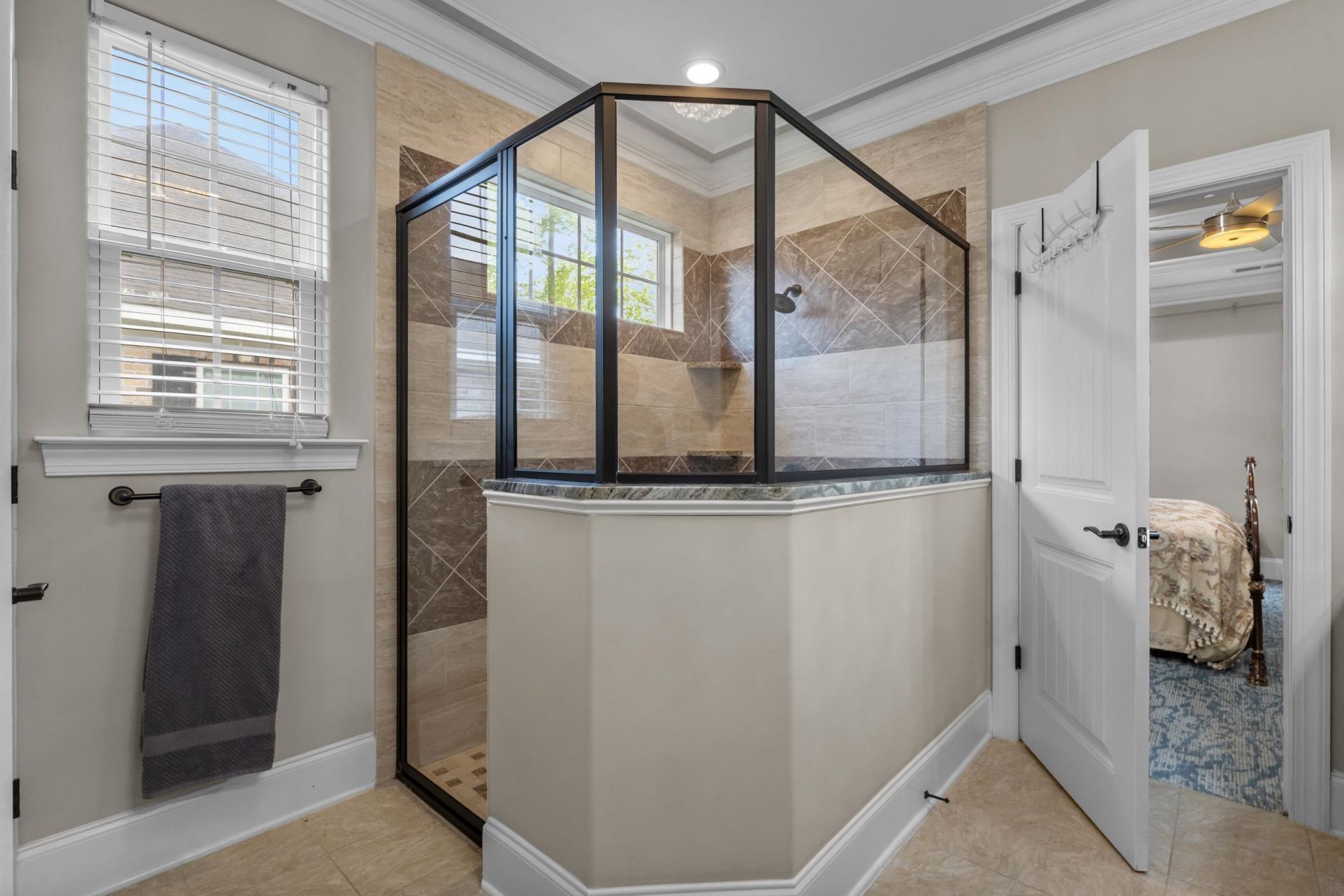 2851 Mcleod Ln.  Photo 34