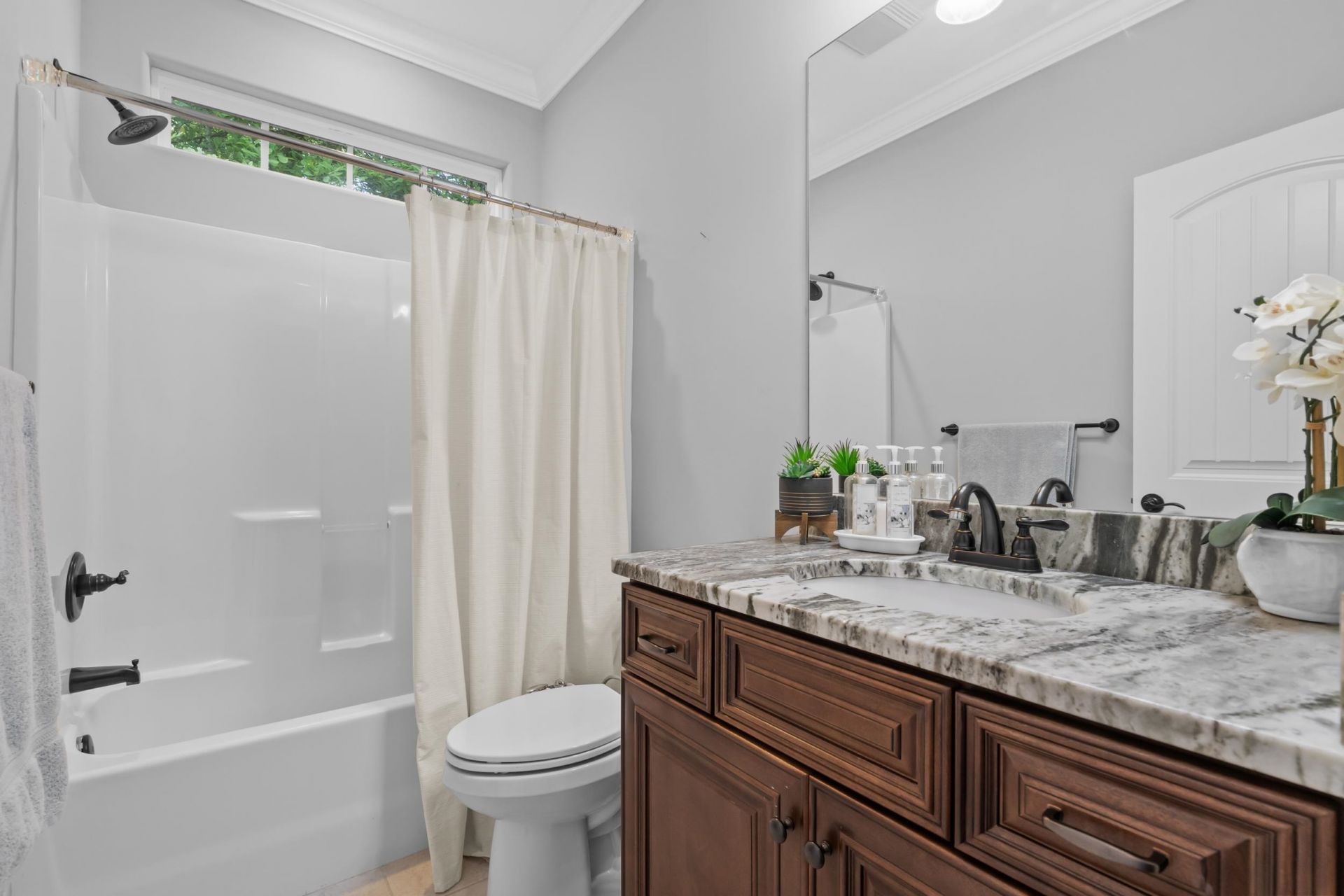 2851 Mcleod Ln.  Photo 39