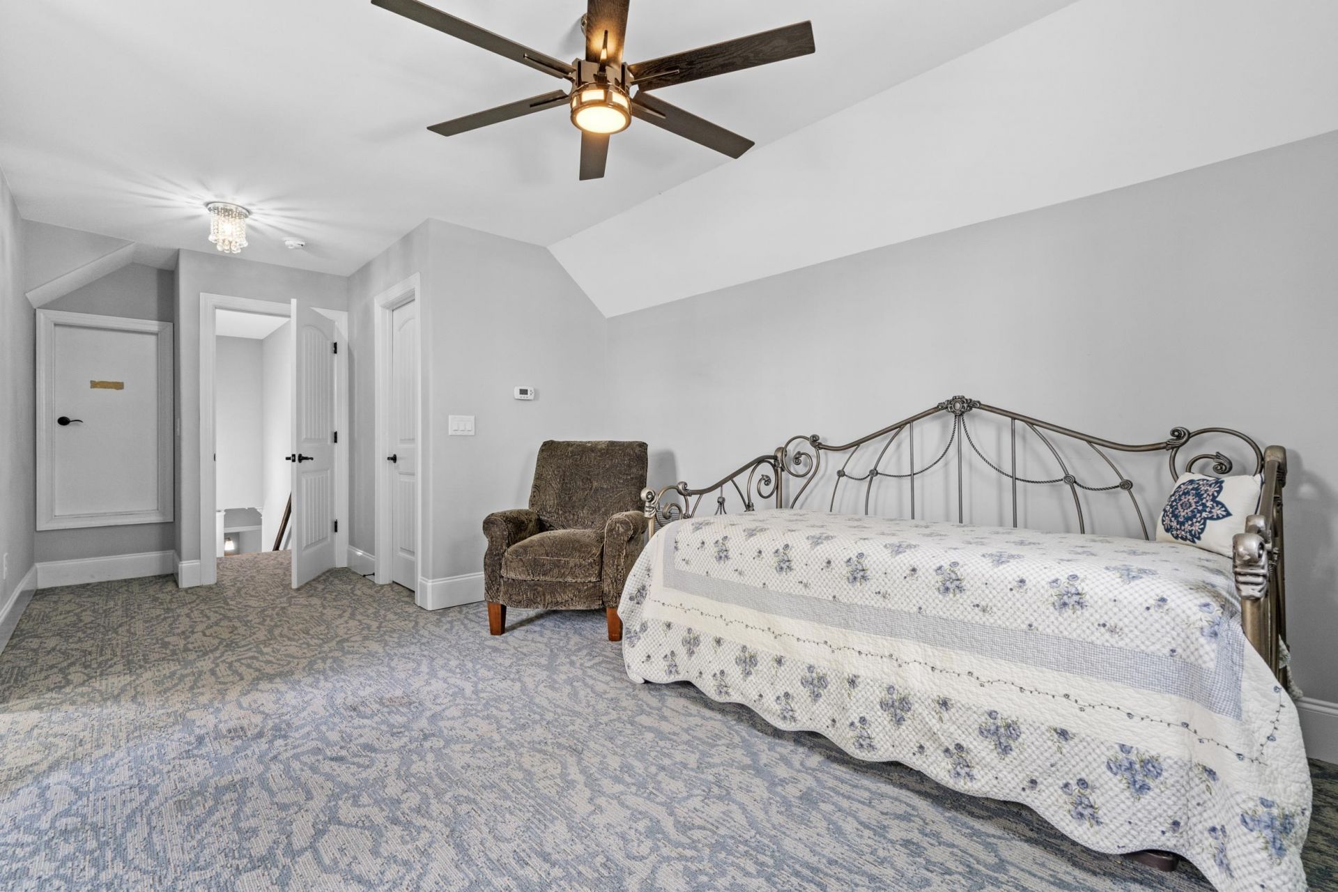 2851 Mcleod Ln.  Photo 41