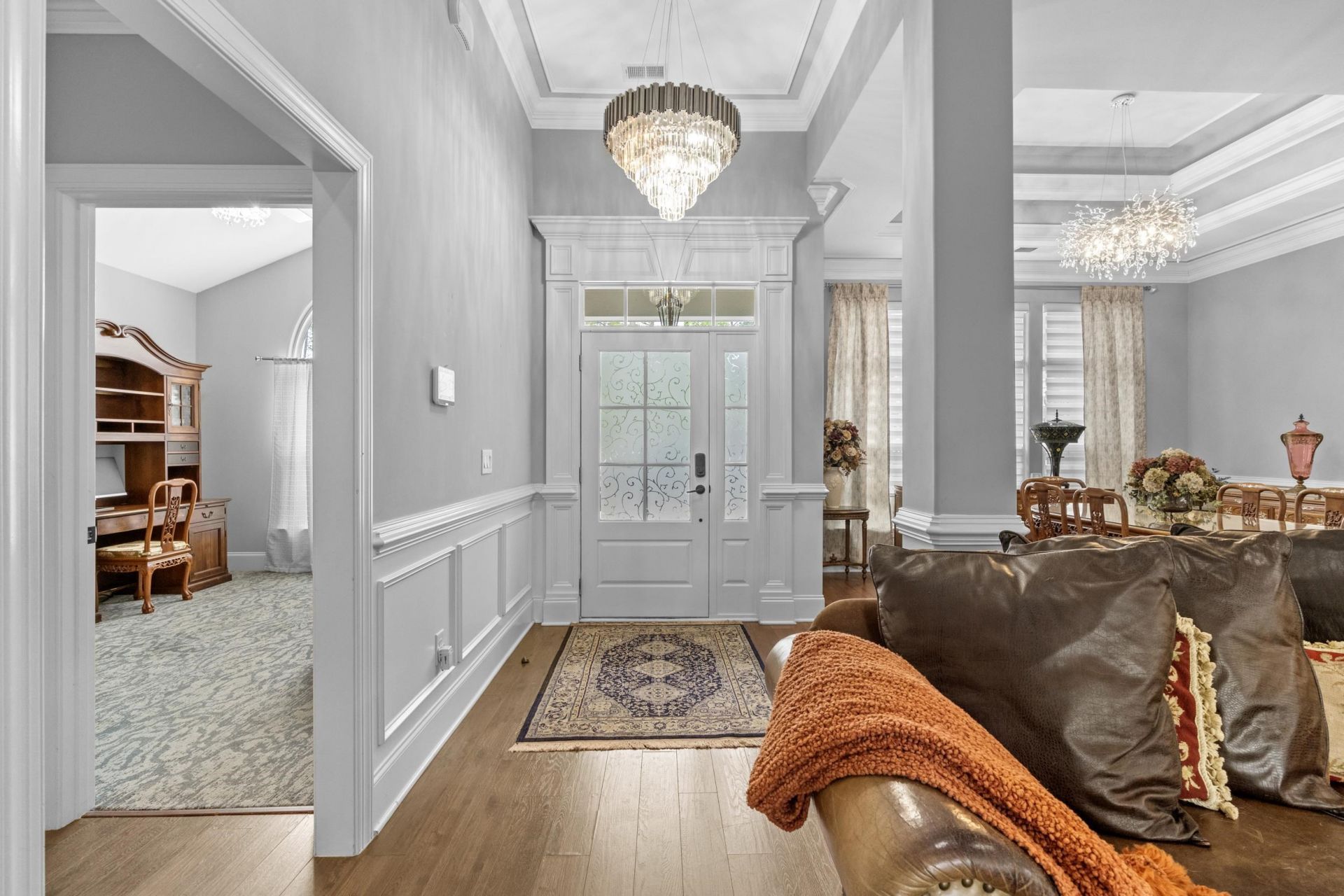 2851 Mcleod Ln.  Photo 9