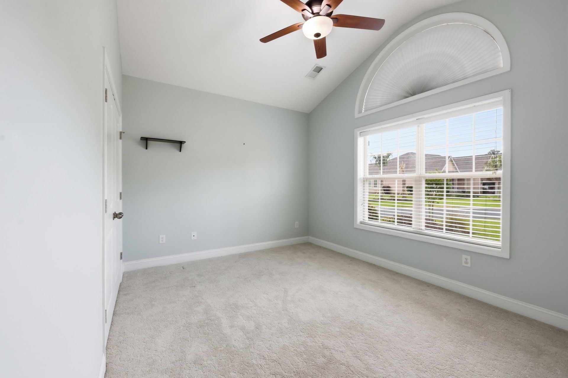 162 Summerlight Dr.  Photo 13