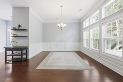 162 Summerlight Dr. photo 4