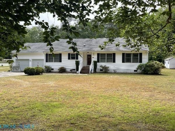 247 Chapel Lane, Cobbs Creek, VA 23035
