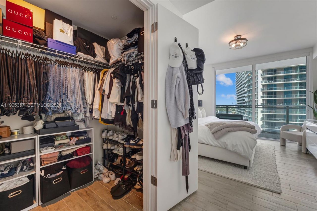 1080 Brickell Ave, Unit 1909, Miami, FL 33131 Photo