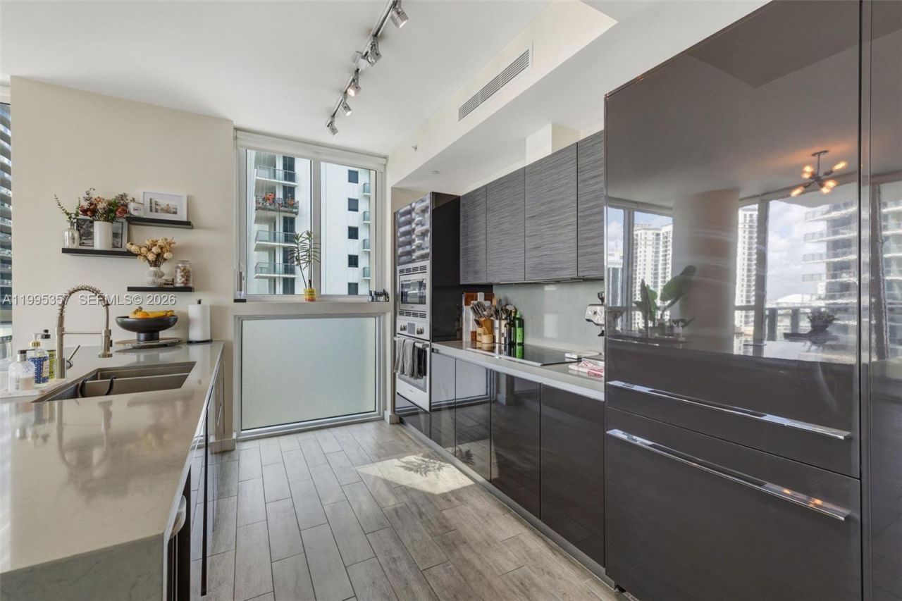 1080 Brickell Ave, Unit 1909, Miami, FL 33131 Photo