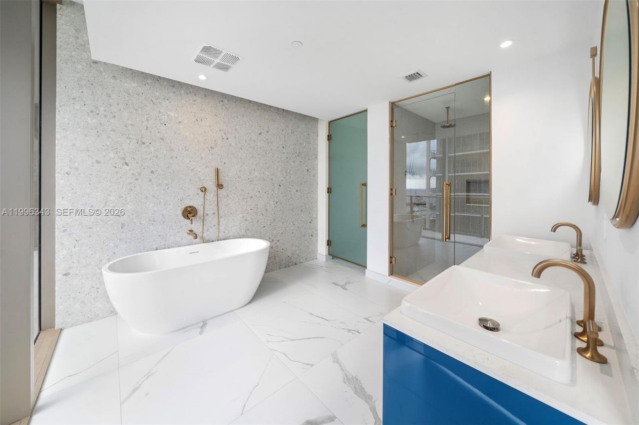 2678 Tigertail Ave , Unit 2006, Coconut Grove, FL 33133 Photo