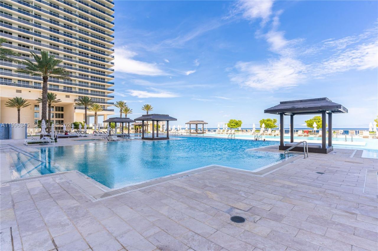 1830 S Ocean Dr, Unit 1501, Hallandale Beach, FL 33009 Photo