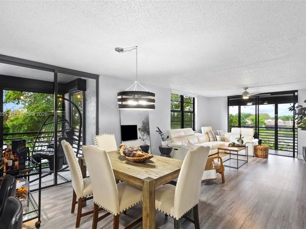 1101 Colony Point Cir , Unit 301, Pembroke Pines, FL 33026