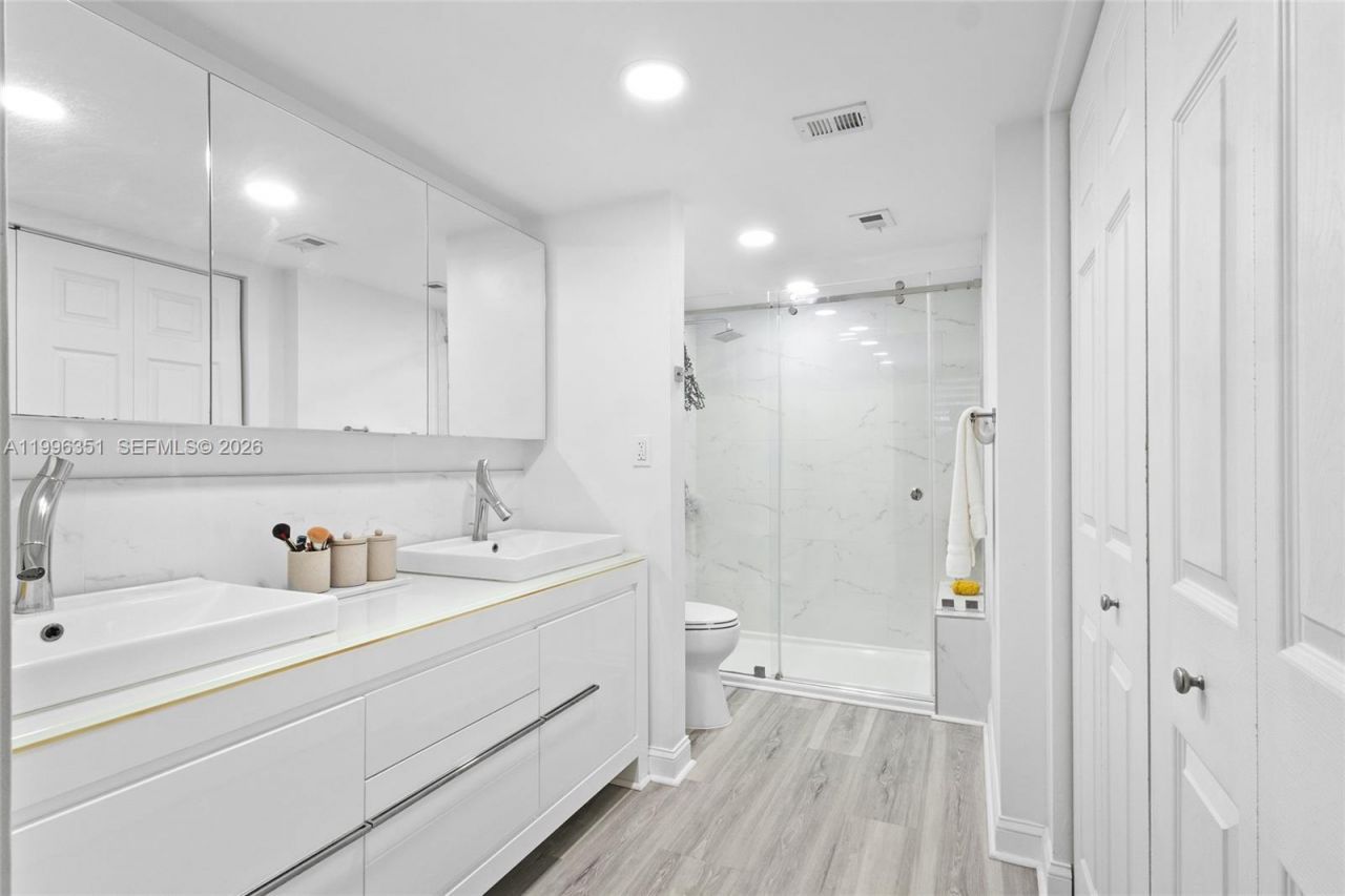 1101 Colony Point Cir , Unit 301, Pembroke Pines, FL 33026 Photo