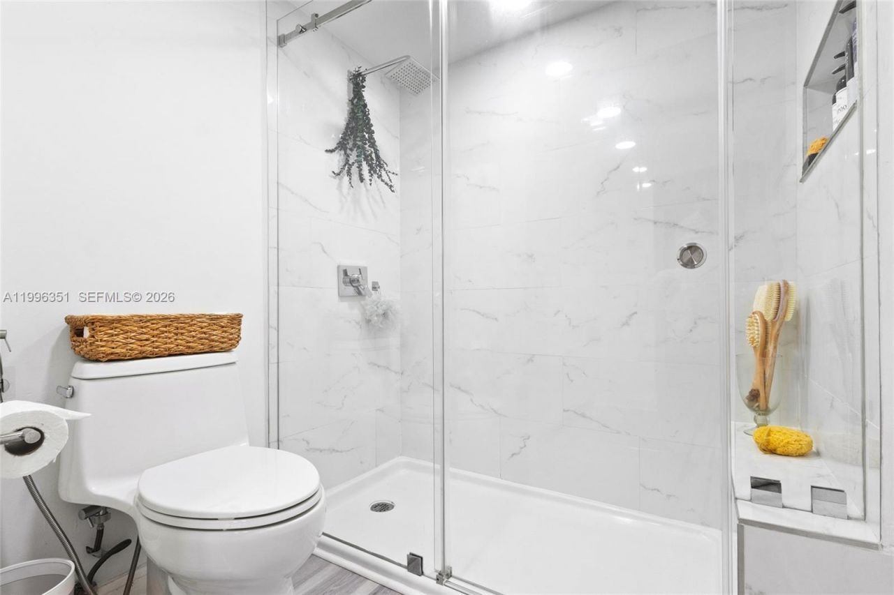 1101 Colony Point Cir , Unit 301, Pembroke Pines, FL 33026 Photo