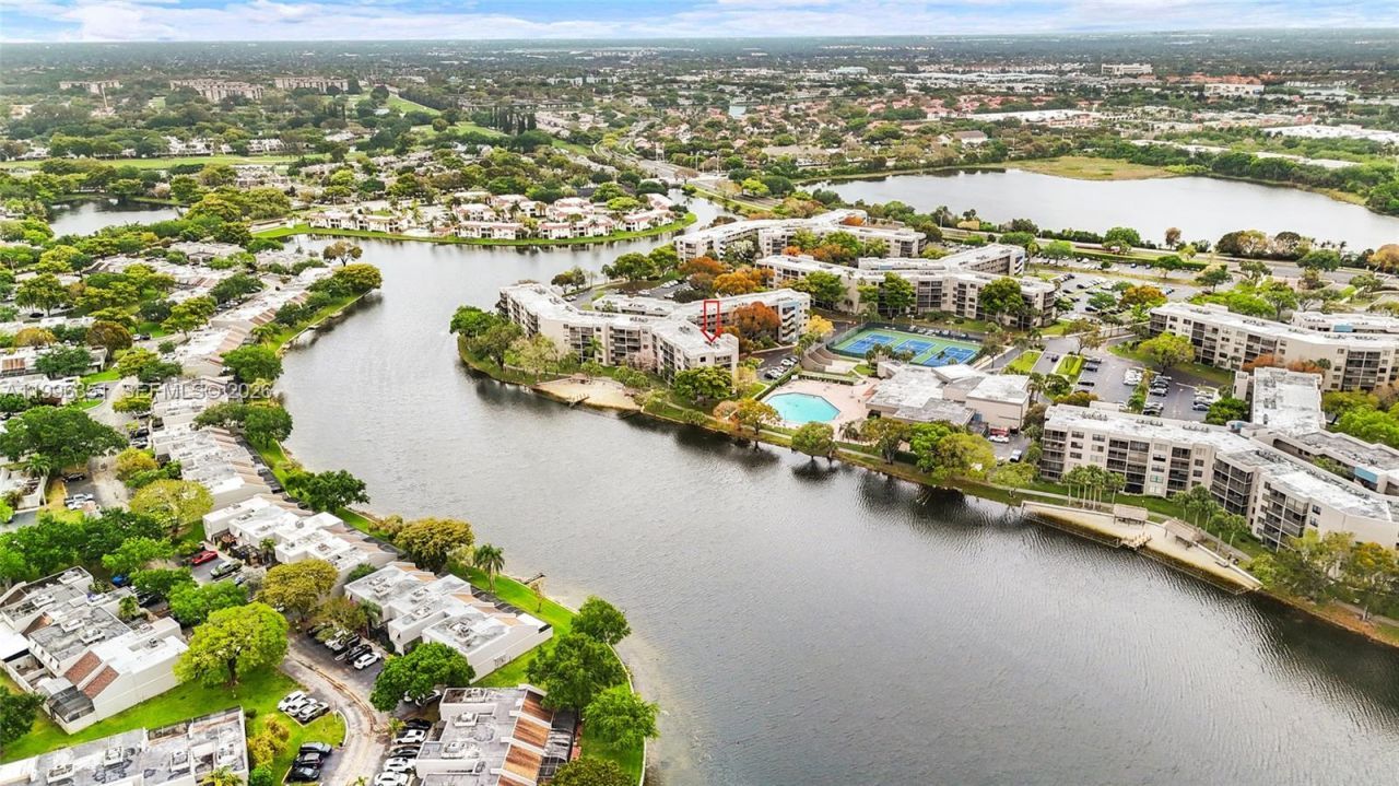 1101 Colony Point Cir , Unit 301, Pembroke Pines, FL 33026 Photo