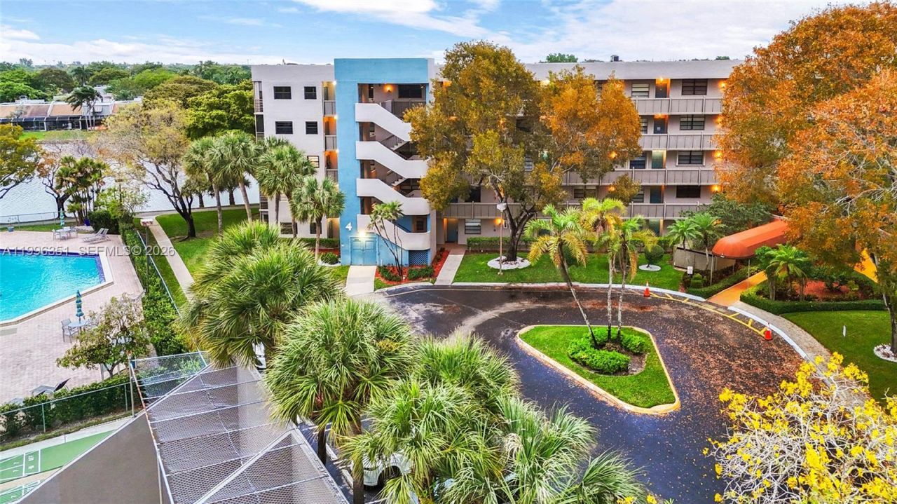 1101 Colony Point Cir , Unit 301, Pembroke Pines, FL 33026 Photo