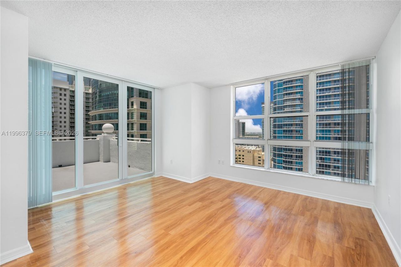 1111 Brickell Bay Dr, Unit 211, Miami, FL 33131 Photo