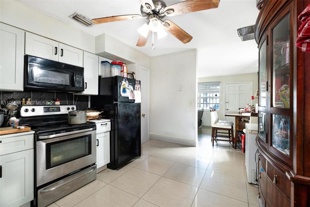 1519 NW 40th St, Miami, FL 33142 Photo