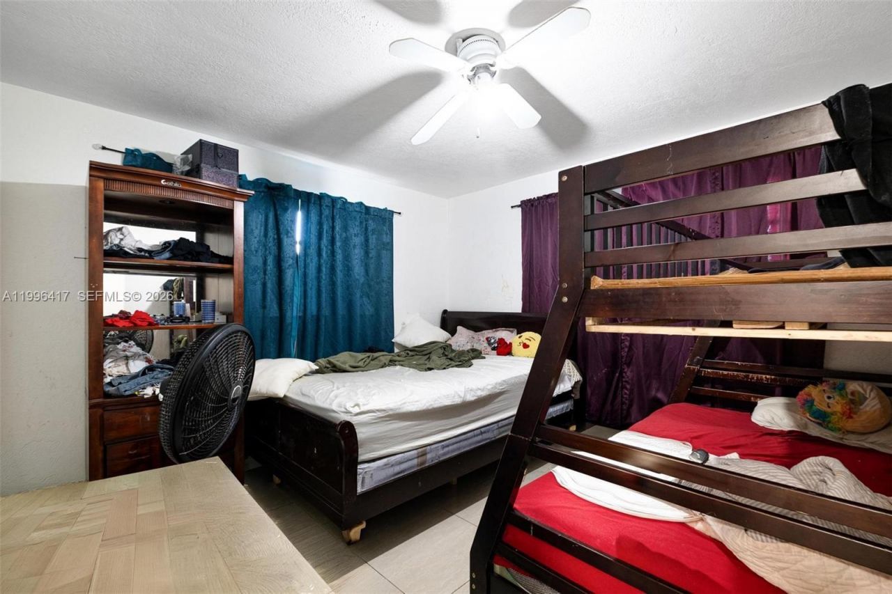 1519 NW 40th St, Miami, FL 33142 Photo