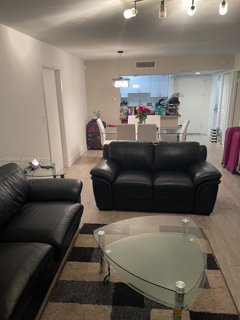 100 Lakeview Dr, Unit 207, Weston, FL 33326 Photo