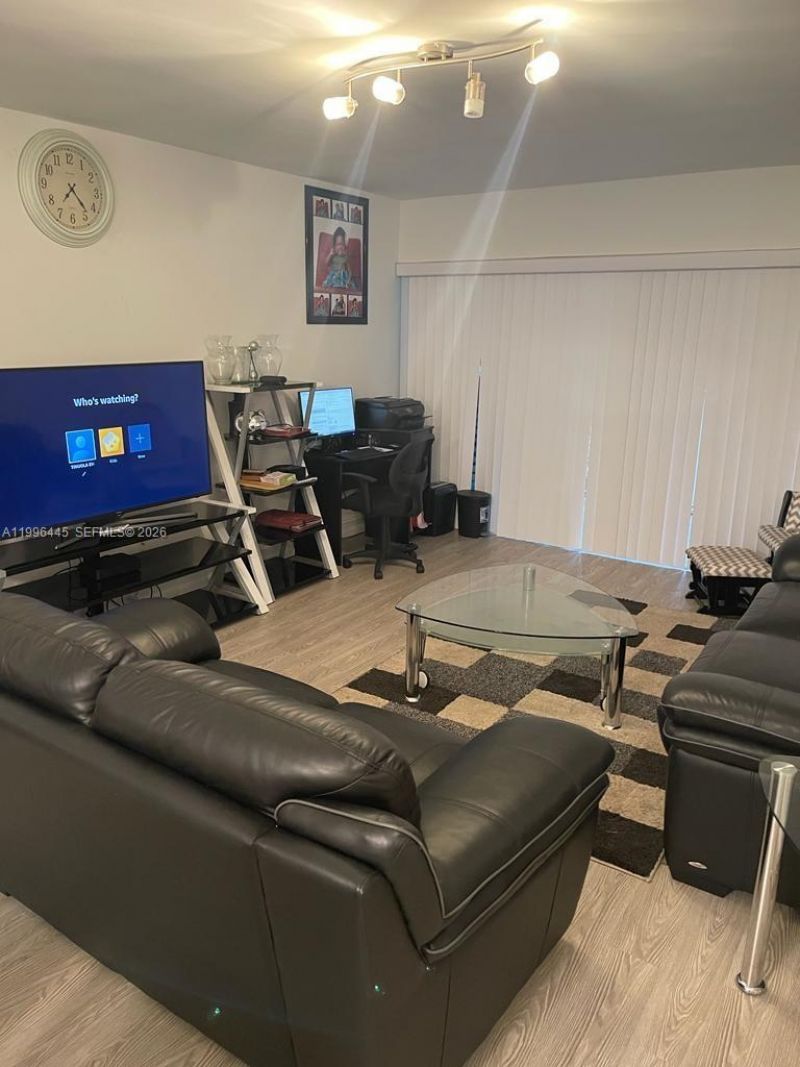 100 Lakeview Dr, Unit 207, Weston, FL 33326 Photo