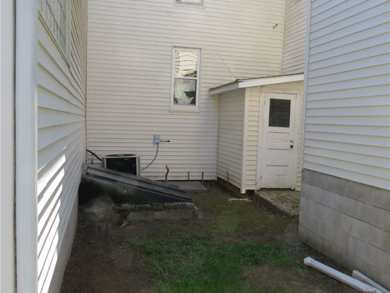 109 Park Avenue SE, Carrollton, OH 44615 Photo 8