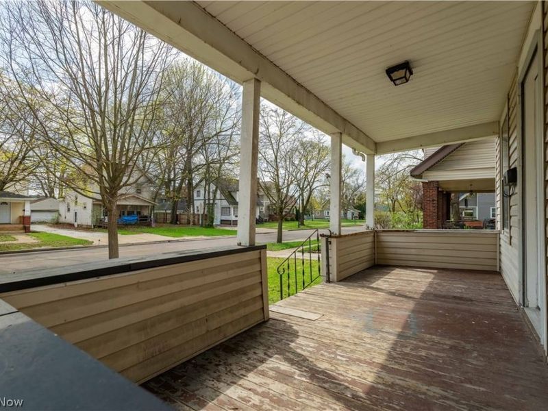 341 E Archwood Avenue, Akron, OH 44301 Photo 5