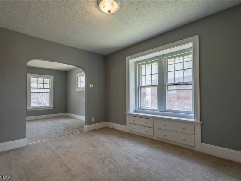 341 E Archwood Avenue, Akron, OH 44301 Photo 9