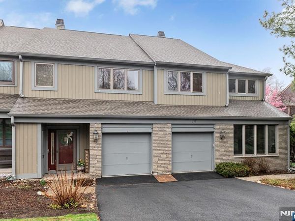 276 Great Smokey Lane, MAHWAH, NJ 07430