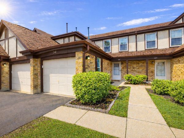 1941 Quaker Hollow Lane , Unit 1941, Streamwood, IL 60107