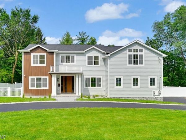 15 Orchard Ln, Livingston, NJ 07039